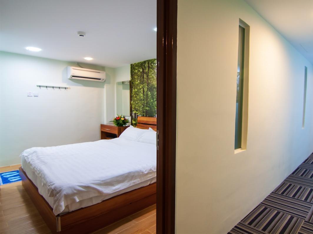 Hotel Rain Forest 2*